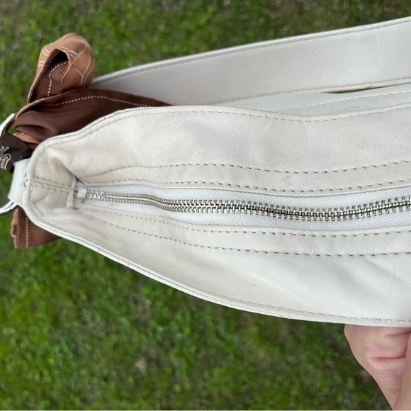 Large Leather Coach Zoe Hobo Bag in cream/ivory - Picture 9 of 14